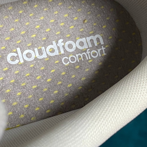 Like New! Mens Adidas Cloud-foam Comfort Sneakers - Picture 6 of 9
